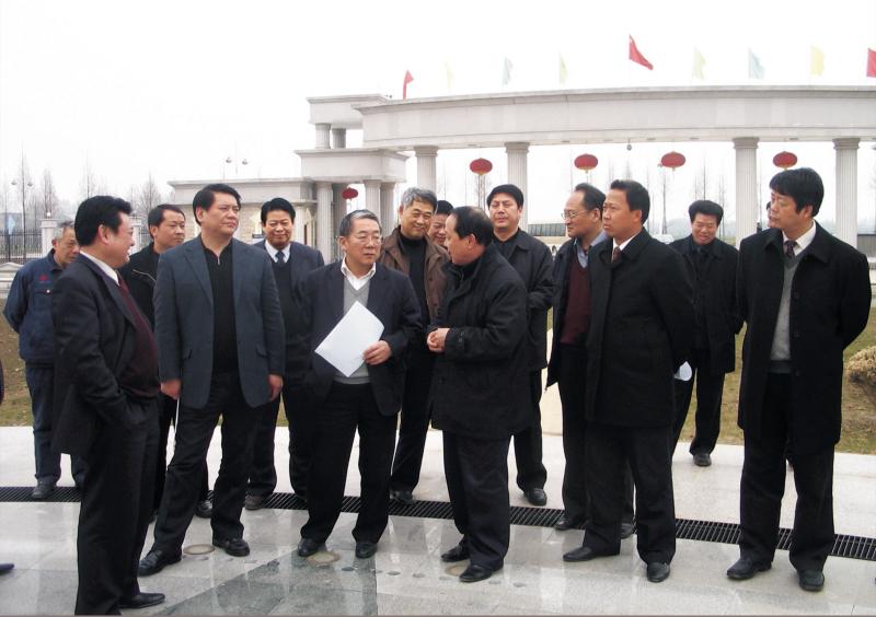 2006年2月12日，湖北省常务副省长周坚卫到公司调研